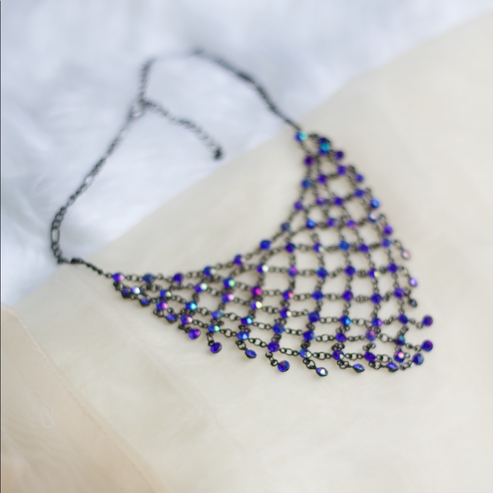 Violet Beaded Net Necklace